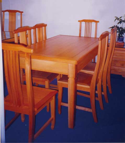 The dining room set of Chinese cypress by Taiwan Juniper Furniture captivates  customers in top-tier markets.