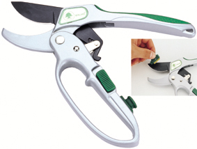 Winland`s Ratchet Pruning Shear is 50% easier to use than competing models.