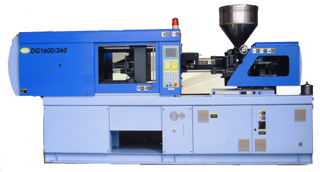 The DG1600/360-sereis plastic injection molding machine produced by Der Gang.