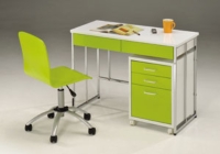 This apple-green desk and chair match today's eco-friendly trend.