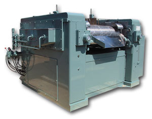 Three-roller machine designed for printing ink, paint, pasty pigments, and cosmetics.