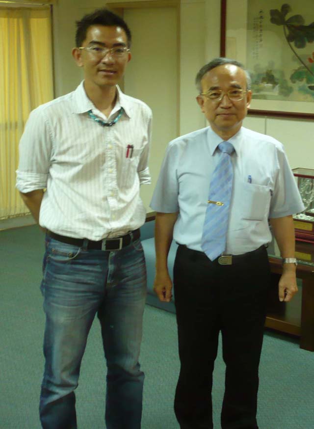Su (right) and Huang. 
