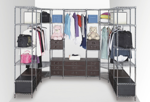 Different models of clothes racks can be flexibly combined based on the need of the user.