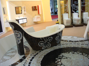The high-heel-shoe bathtub clearly shows an individualized, upscale and indulgent trend.