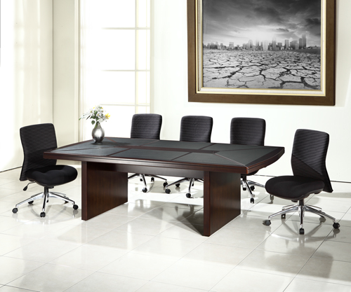 Conference tables made of wood or steel feature prominently in Jiang Hua’s product catalog.