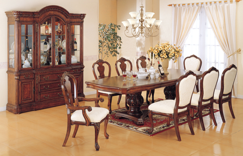 The elegant dining room set from Der Chyuan is focused on high-tier markets.
