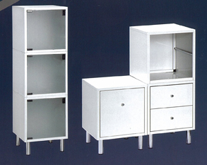 Chang Fu provides a variety of metallic display racks and storage cabinets.