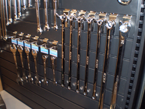 Honiton’s 6-size box wrench series are popular in Europe.