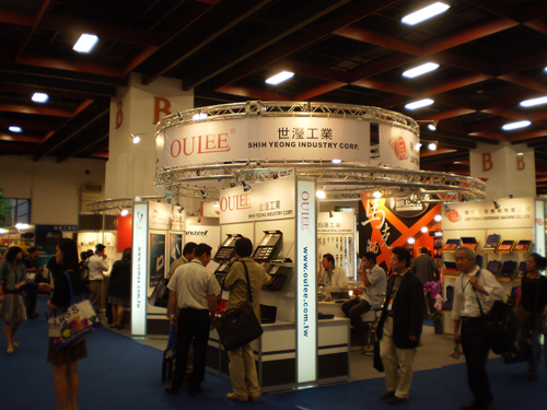THS 2010 drew more than 18,000 visitors and professional buyers from 65 different countries of the world, underlining its global significance in the industry.