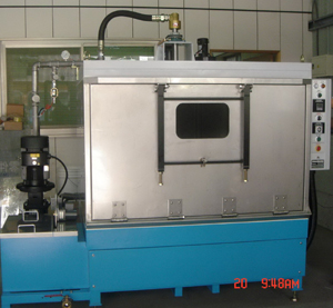 Automatic parts washer developed by Kantec.