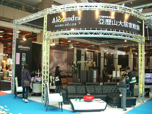 Alexandra Home Decor makes harmonious combination of the furniture and home decor items made either in Taiwan or abroad, presenting an integrated high-end interior design for household.
