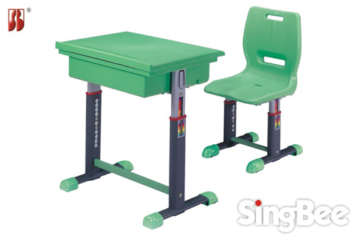 The Adjustable Classroom Furniture developed by the Singbee Furniture Co. won the Best-selling Award presented at the Taipei International Furniture Show 1996.
