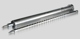 Special steel materials and surface-treatment techniques ensure the durability of Lung Chang’s extruder and injection screws and battles. Special steel materials and surface-treatment techniques ensure the durability of Lung Chang’s extruder and injection screws and battles.