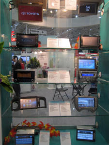 Other high-end head units displayed by E-Lead.