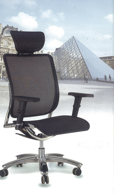 Mesh chairs are popular items in Well Run’s product lineup.