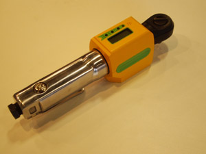 ITRI’s pneumatic digital module is easy to carry and fits most torque tools.