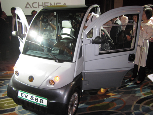 The ACHENSA urban EV features 100% in-house development and Made-in-Taiwan production. 
