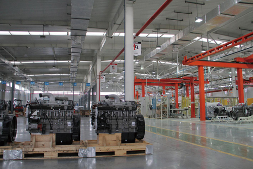 The remanufacturing workshop at Dongfeng Cummins factory. 