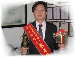 Chai Yen-hsin, professor at National Taipei University of Technology, cooperates with several lighting companies to design lighting products based on required specifications. 