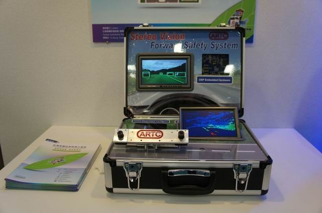 The stereo-vision forward safety (SFS) system developed by ARTC.