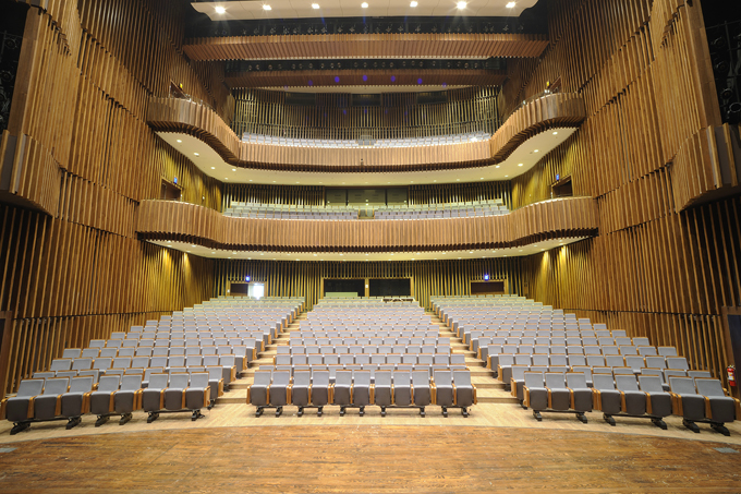 Seats at Kaohsiung City’s Dadong Arts Center were provided by Gauss.