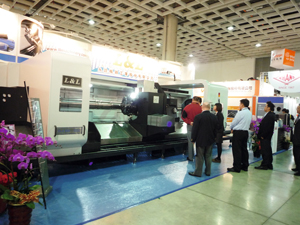 L&L’s LL Series CNC lathe turned visitor heads with its extra-long workpiece.