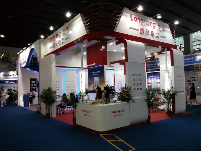 The 18th Guangzhou International Lighting Exhibition was held on June 9-12, 2013, with exhibitors showcasing their most innovative products and latest technologies.