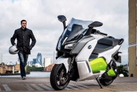 The BMW C evolution aims to fuse riding fun with the benefits of zero-emission performance to create a whole new experience on two wheels.