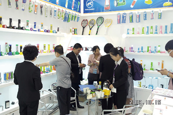 Guangdong Jinyuan’s booth at the 12th China (Guzhen) International Lighting Fair.