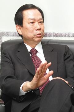 Simplo's chairman Raymond Sung (photo from UDN)