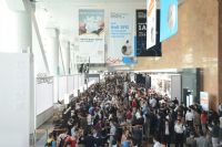 Buyers from the world swarm into HK Intl' Lighting Fair (Spring Edition) for smart products. (Photo courtesy of HKTDC)