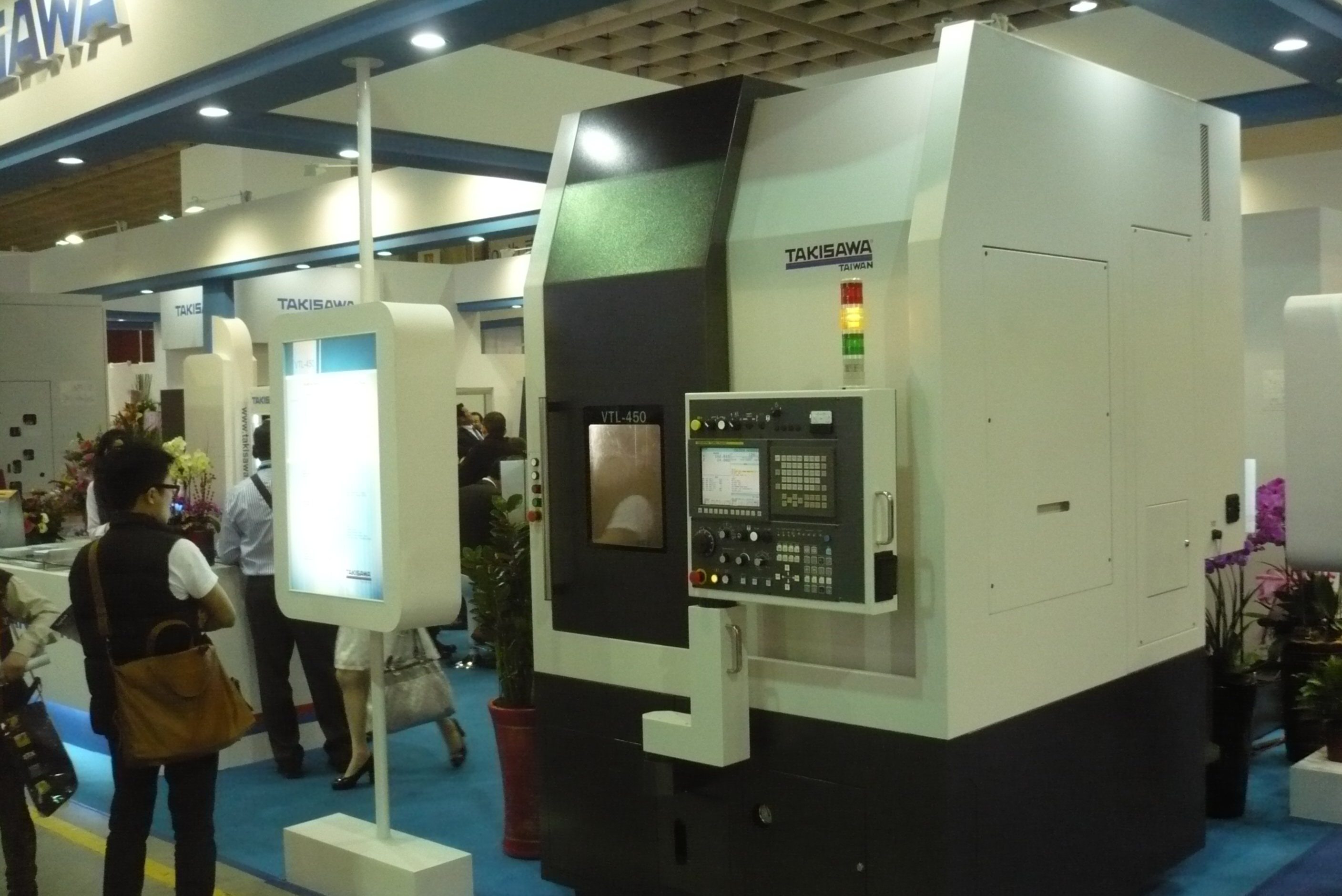 Forex exchange incomes boost earnings at Taiwan's leading machine tool makers last year.