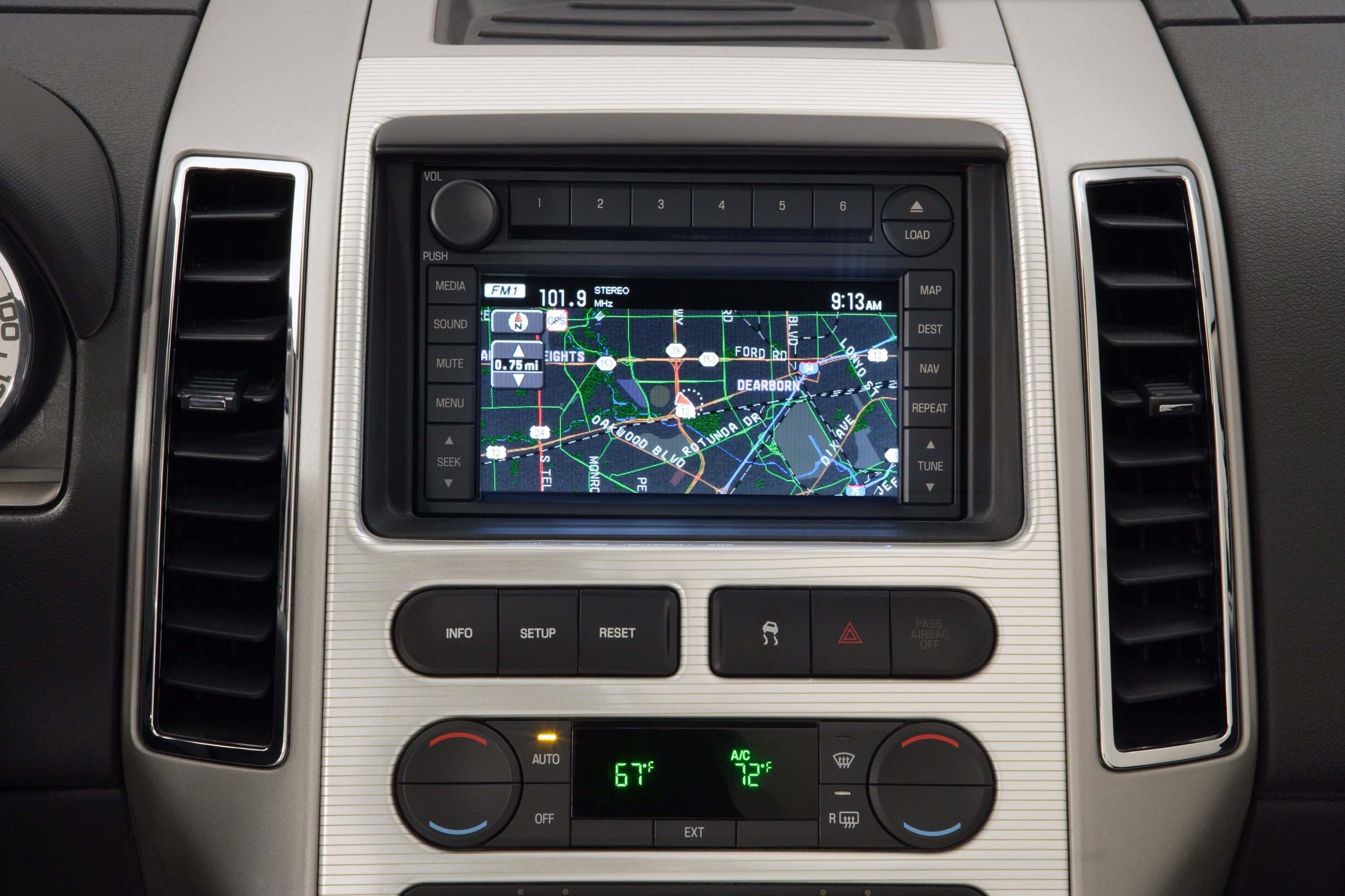 ABI Research expects the attachment of embedded in-dash factory- installed navigation units to increase from 22% in 2013 to 38% by 2019. (photo from Ford Motor)