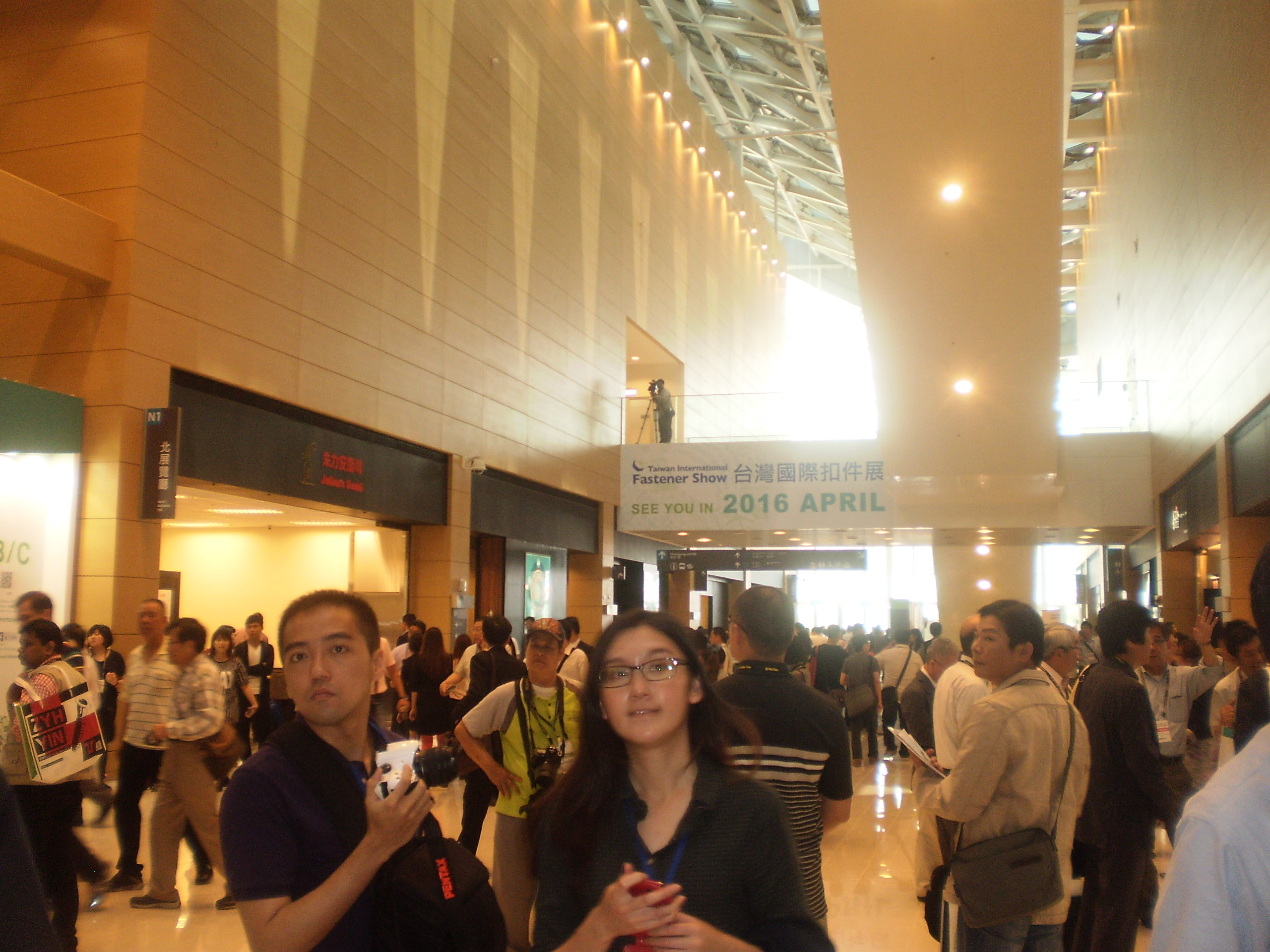 Hundreds of officials, personalities and reporters at joint opening ceremony of TIFS 2014 and Kaohsiung Exhibition Center.