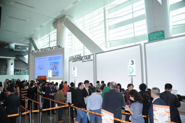 More than 10,000 buyers shopped for energy-saving lighting products at the Hong Kong International Lighting Fair (Spring Edition) 2014.