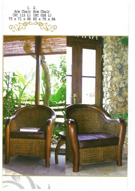 Djawa’s arm chairs, made of rattan and wicker, feature simplicity and elegance.