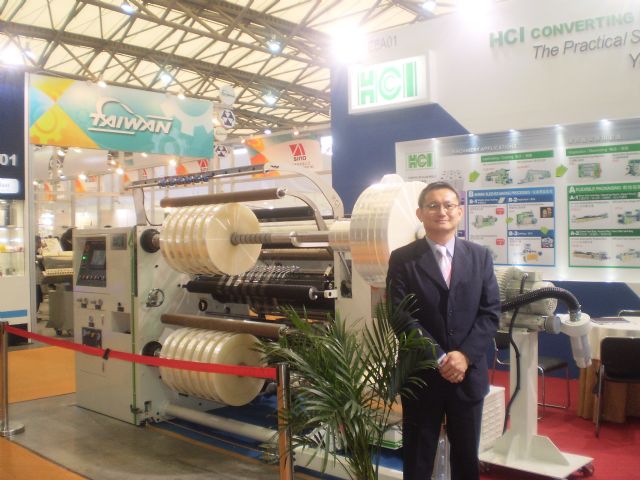 Terence Chen, HCI's deputy marketing manager, introduces the FSL-TX series 800 Rewind Slitter Rewinder.