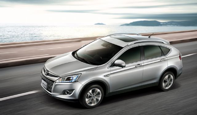 The Luxgen U6 crossover has been enjoying smooth sales in Taiwan and China. (photo from Luxgen)