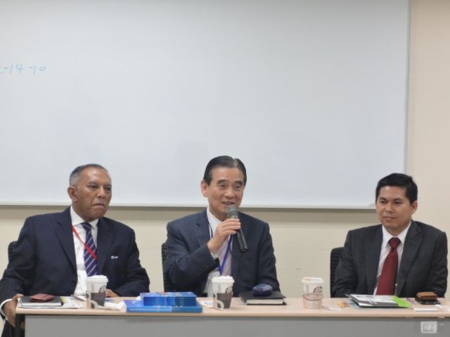 At the Taiwan-Indonesia exchange meeting: (from left) Didie Soewondho, vice chairman of IT, Telecommunication and Broadcasting, KADIN Indonesia; Paul Chou, secretary general of TTIA; and Mohamad Faizal, Director of the Industry Department, IETO. 