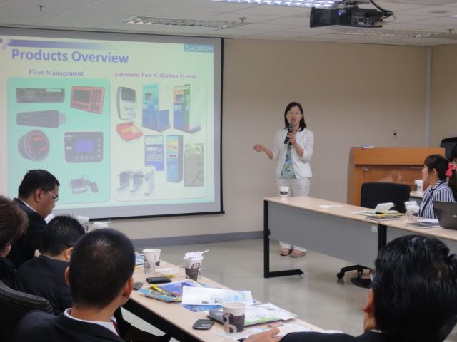 A representative of a TTIA member company introduces her firm's e-Ticketing system, which has been adopted by the Smart Bus System in Taiwan.