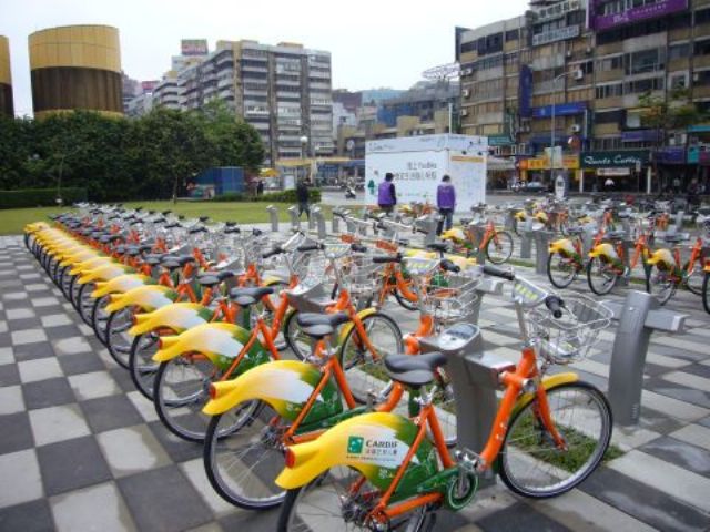 The YouBike bicycle-sharing system proposed by Giant is very popular in Taiwan's capital Taipei. (photo from UDN)