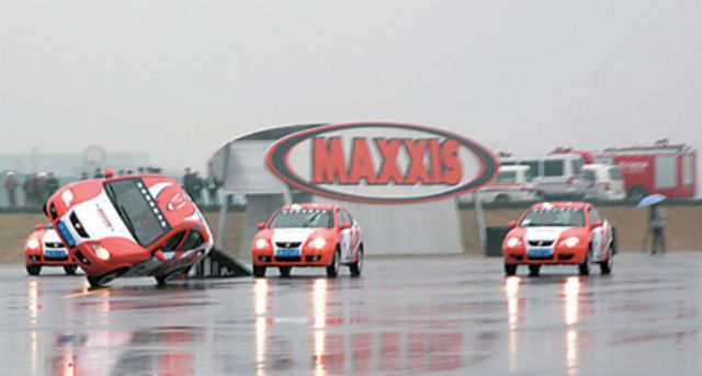 Vehicles run on Cheng Shin's new test track in Kunshan, China. (photo from the Internet)