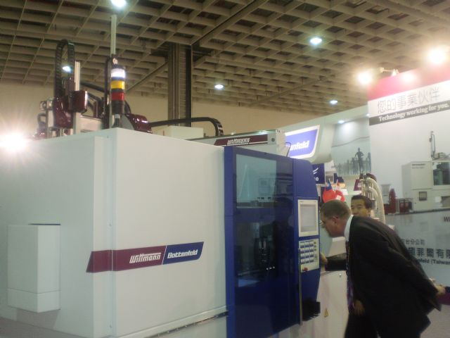 Wittmann Bottenfeld’s EcoPower 110/350 B6P all-electric plastic injection molding machine.