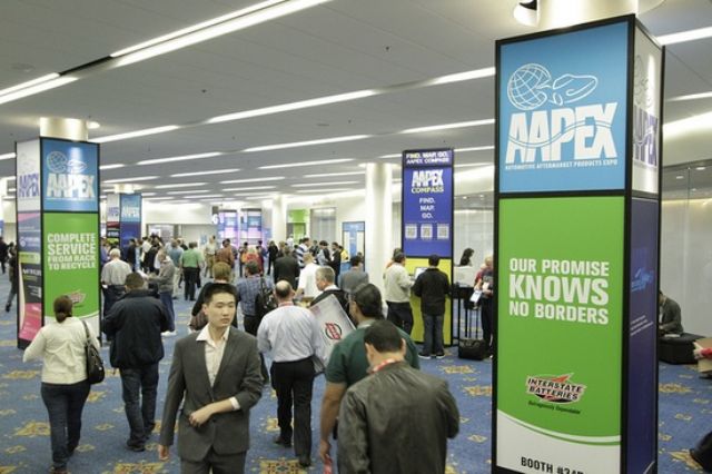 Global buyers crowd 2013 AAPEX. (photo courtesy AAPEX)