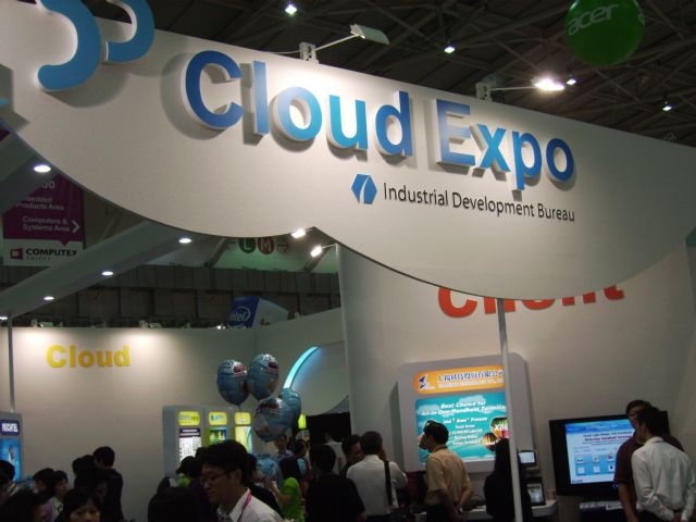 Multinationals hunt for cloud tech talents in Taiwan. 