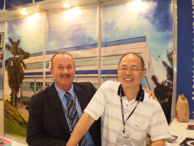 A-Kraft’s president Louis Chen (right)