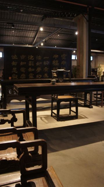 Antique furniture interprets the wisdom of Chinese furniture makers.