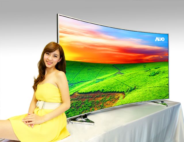 AUO's 85-inch UHD 4K quantum-dot curved LCD TV display significantly enhances color saturation. (photo from AUO)