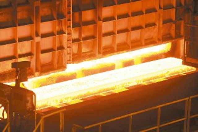 CSC will reportedly cut prices on its steels for June, with production of CSC’s steel coils shown. (photo courtesy of Money.udn.com)