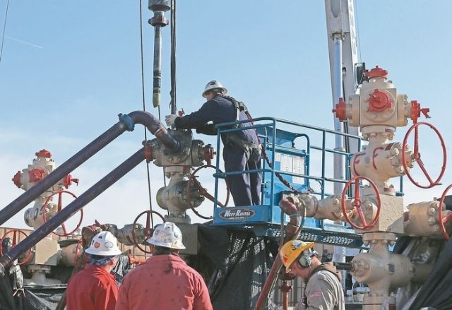 Layoffs and cutbacks in new projects by shale gas explorers in the U.S. are partly responsible for sluggish demand for hot-rolled steels. (photo courtesy of UDN.com)